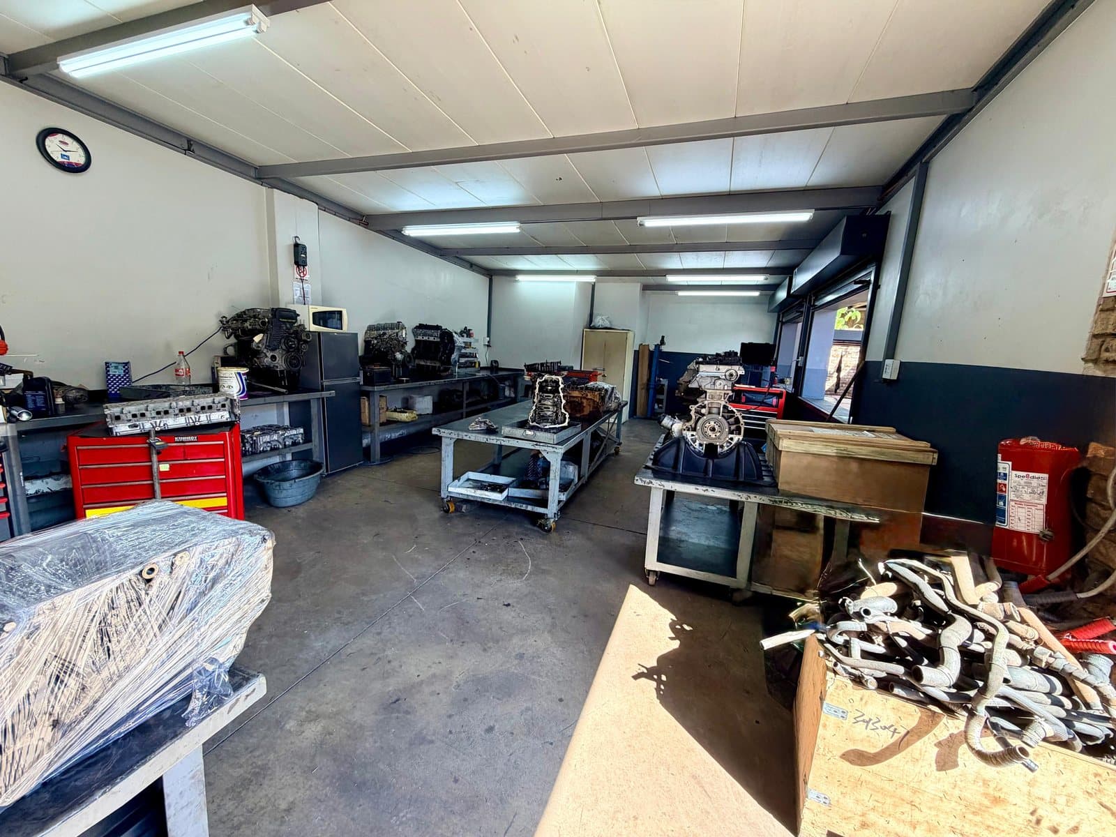 Inside The Engine Shop / Vision Motors, with engines on the benches in Wonderboom South, Pretoria