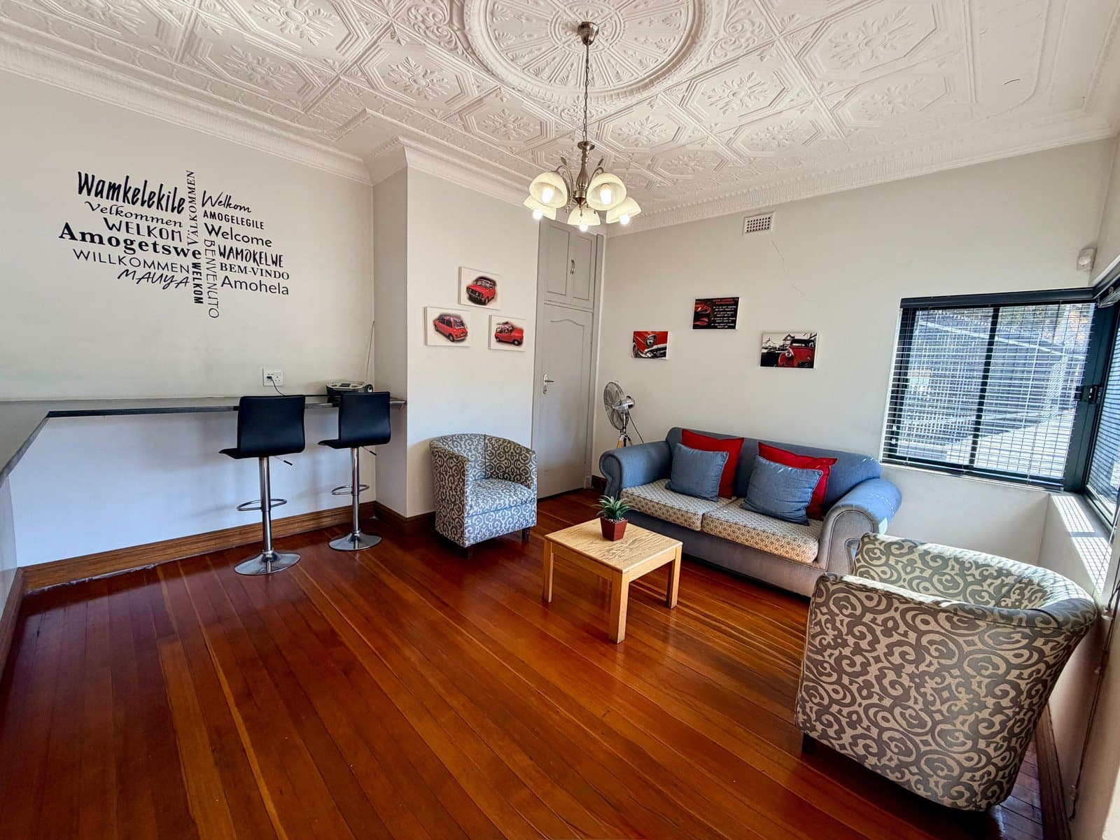 The customer waiting lounge and reception at Vision Motors, Wonderboom South, Pretoria
